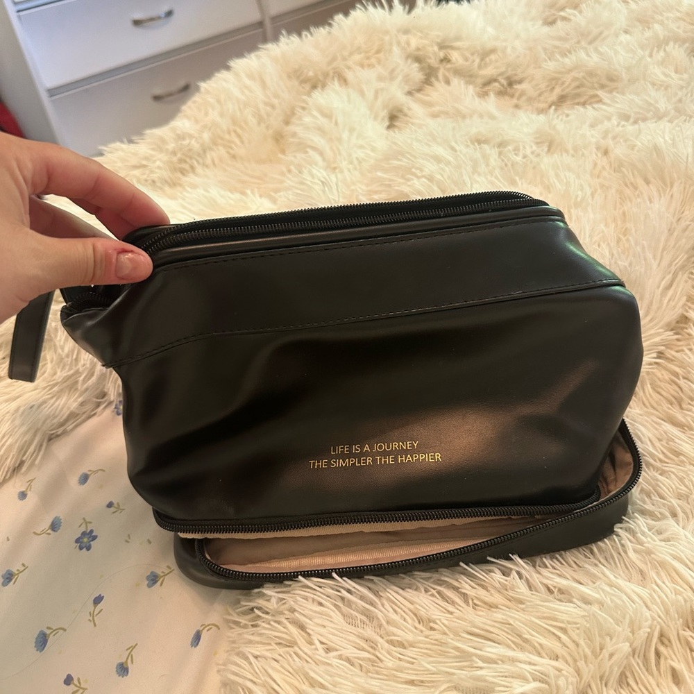 Amazon Essentials Black Makeup Organizer